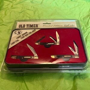 Limited Edition Knife Set - Black and Silver